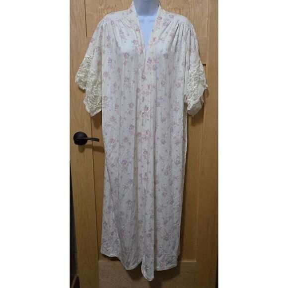 Vintage Floral Kimono Robe With Lace Sleeves Lucie Ann II  Made in USA No belt - Picture 1 of 7